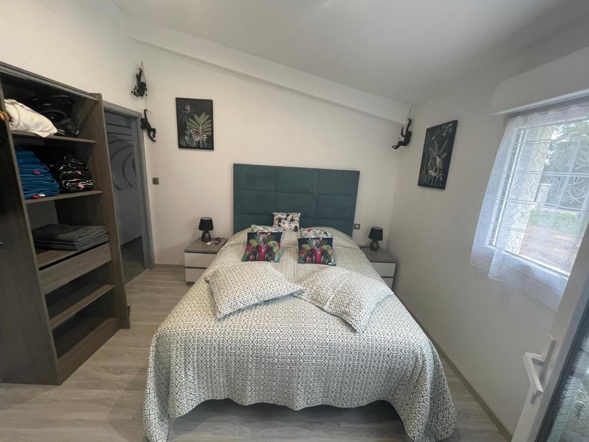 Le Miroir Villa Domerat Ngoại thất bức ảnh