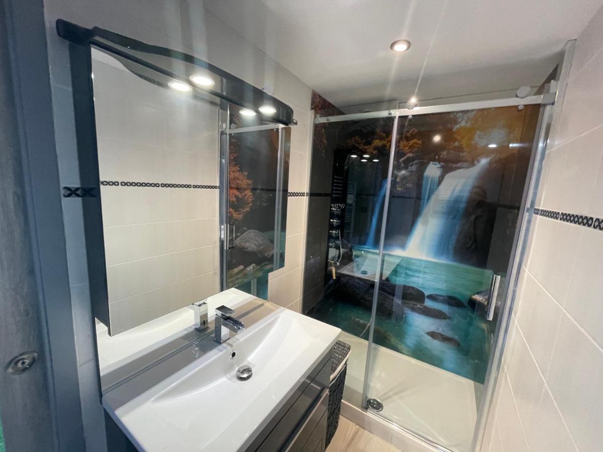 Le Miroir Villa Domerat Ngoại thất bức ảnh