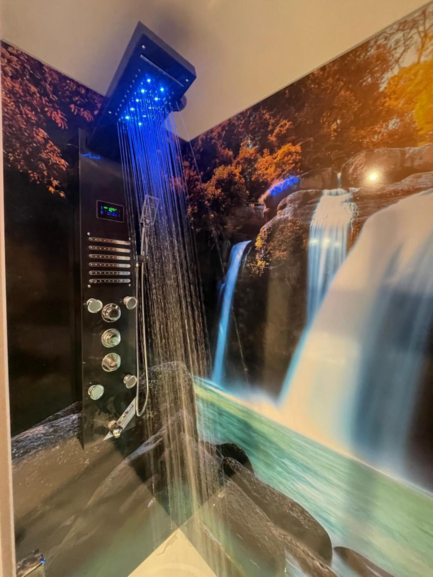 Le Miroir Villa Domerat Ngoại thất bức ảnh